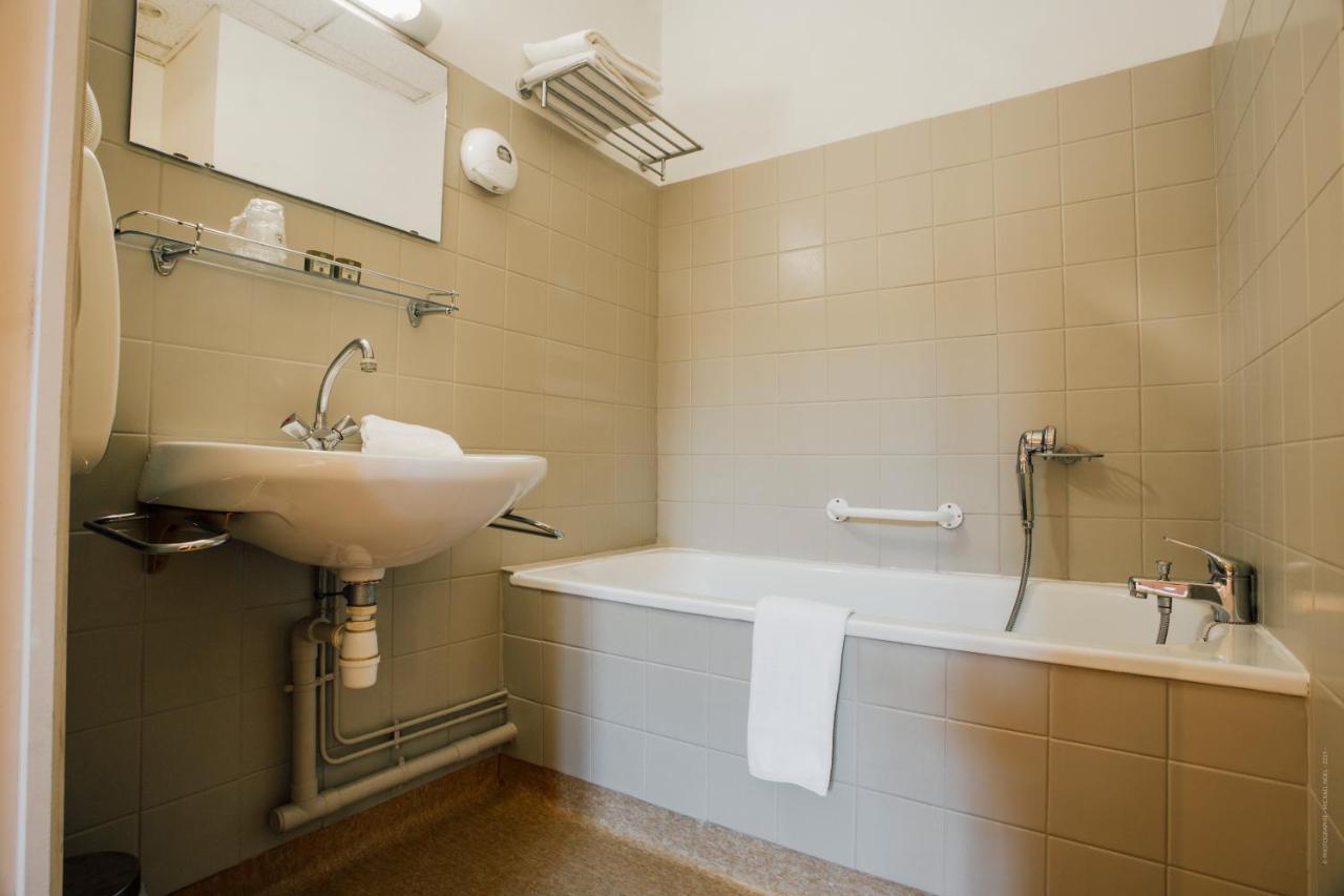 Logis Hotel Saint Clair Albi Luaran gambar